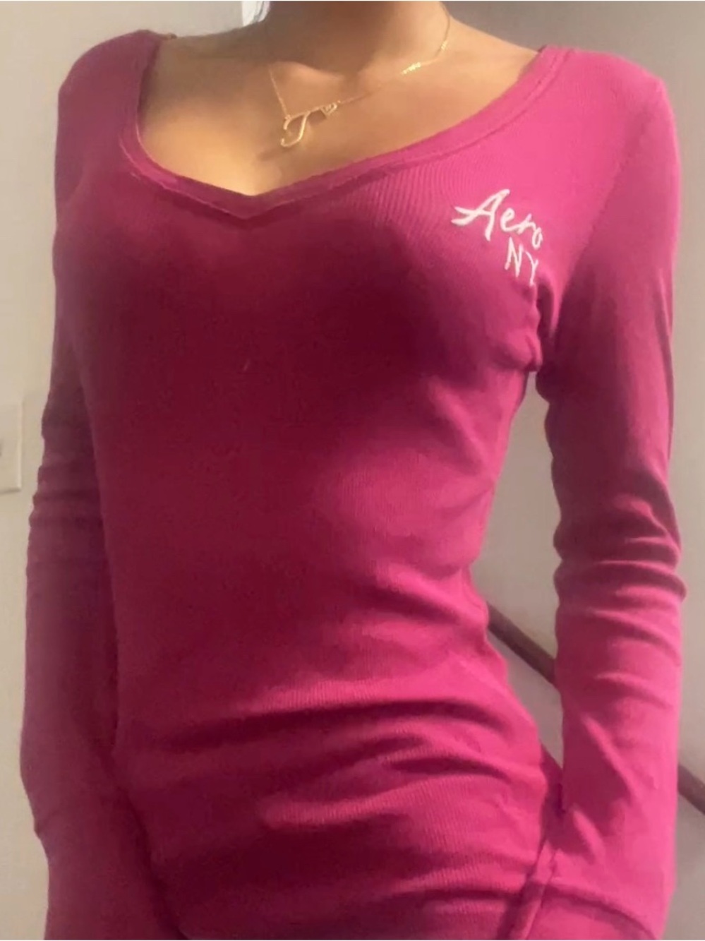 Aeropostale Fuchsia Long Sleeve V-Neck Tee
